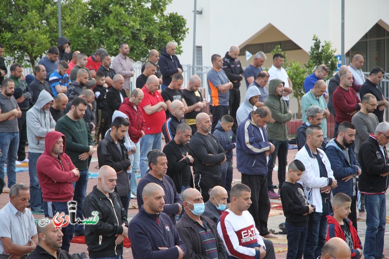 فيديو: شعائر  صلاة  وخطبة عيد الفطر  من مسجد صلاح الدين والشيخ اشرف عيسى يؤكد : حال مجتمعنا لا يُبشر بخير ... العنف والجريمة احتلا عقول شبابنا لبعدهم عن دينهم       